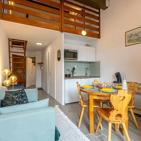 à Avec Balcon Sud/ouest, Proche Commodités, Navette Gratuite - Fr-1-694-289 *